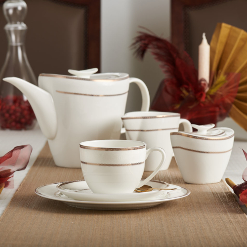 Zdjęcie aranżowane zestawu deserowego